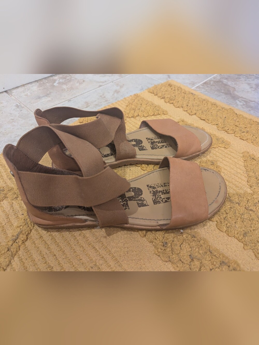 Sorel Brown Leather And Elastic Strap Sandals